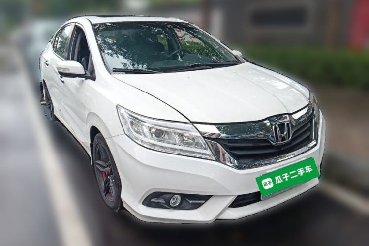 Used Honda Crider 2013 1.8L automatic luxury edition Front Right 45 Deg