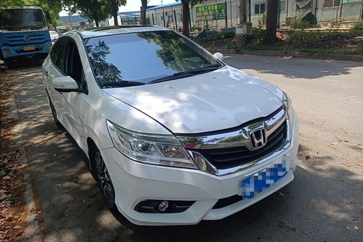 Used Honda Crider 2013 1.8L automatic luxury edition Front Right 45 Deg