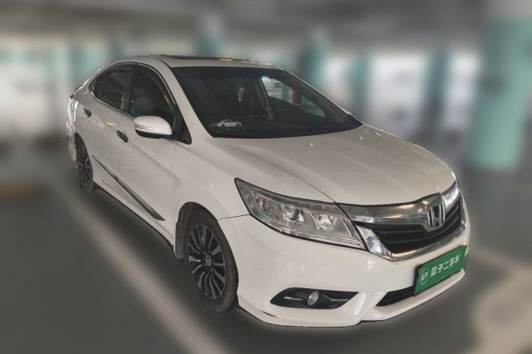 Used Honda Crider 2013 1.8L automatic luxury edition Front Right 45 Deg