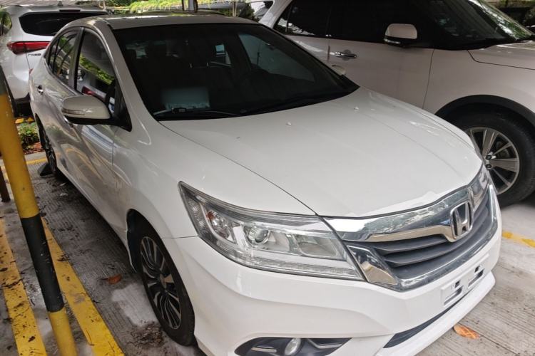 Used Honda Crider 2013 1.8L automatic luxury edition Front Right 45 Deg