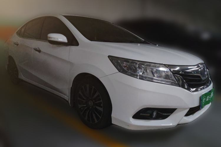 Used Honda Crider 2013 1.8L automatic luxury edition Front Right 45 Deg