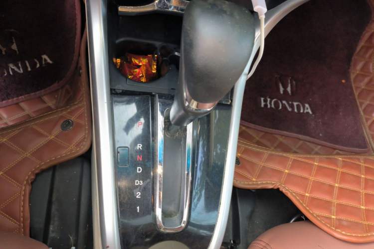 Used Honda Crider 2013 1.8L automatic luxury edition Gear Lever