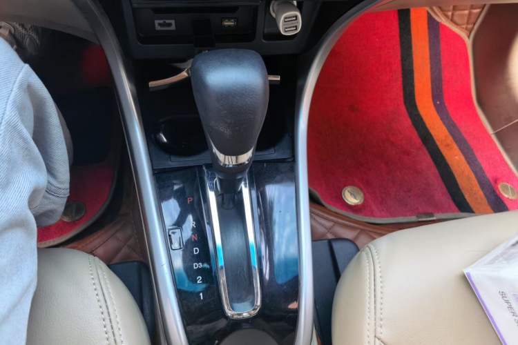 Used Honda Crider 2013 1.8L automatic luxury edition Gear Lever
