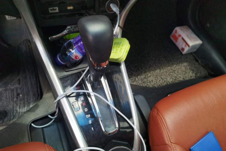 Used Honda Crider 2013 1.8L automatic luxury edition Gear Lever