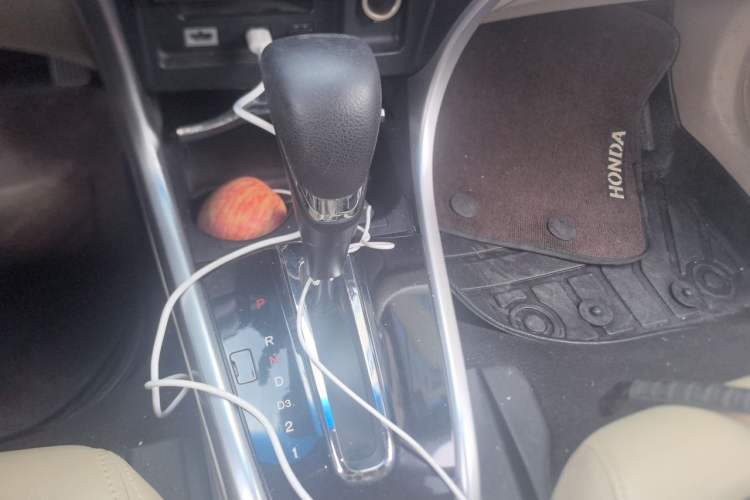 Used Honda Crider 2013 1.8L automatic luxury edition Gear Lever