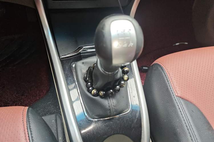 Used Honda Crider 2013 1.8L manual Comfort version Gear Lever