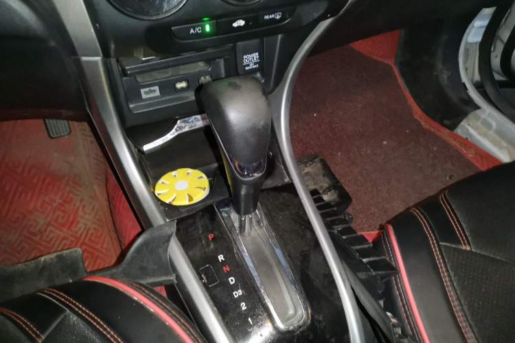 Used Honda Crider 2013 1.8L automatic luxury edition Gear Lever