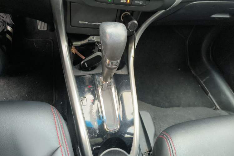 Used Honda Crider 2013 1.8L automatic luxury edition Gear Lever