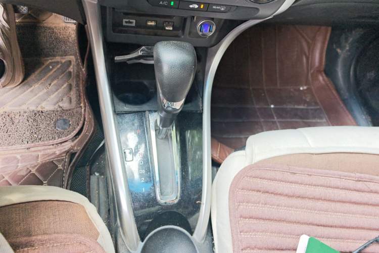 Used Honda Crider 2013 1.8L automatic luxury edition Gear Lever