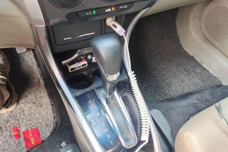 Used Honda Crider 2013 1.8L automatic comfort version Gear Lever