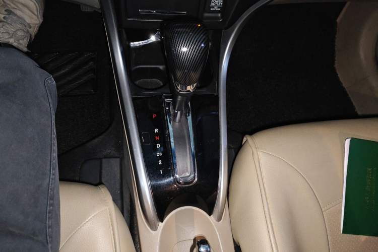 Used Honda Crider 2013 1.8L automatic comfort version Gear Lever