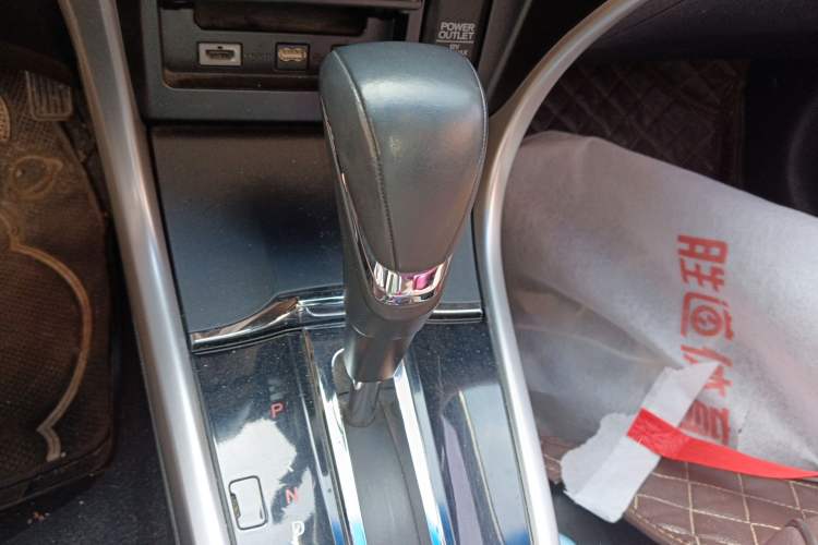 Used Honda Crider 2013 1.8L automatic flagship version Gear Lever