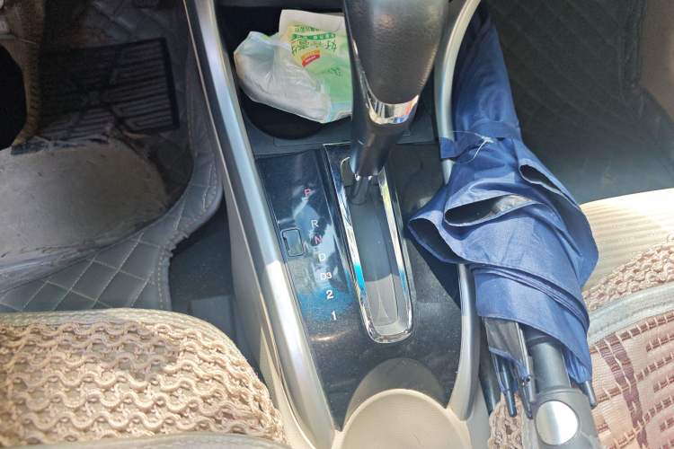 Used Honda Crider 2013 1.8L automatic comfort version Gear Lever