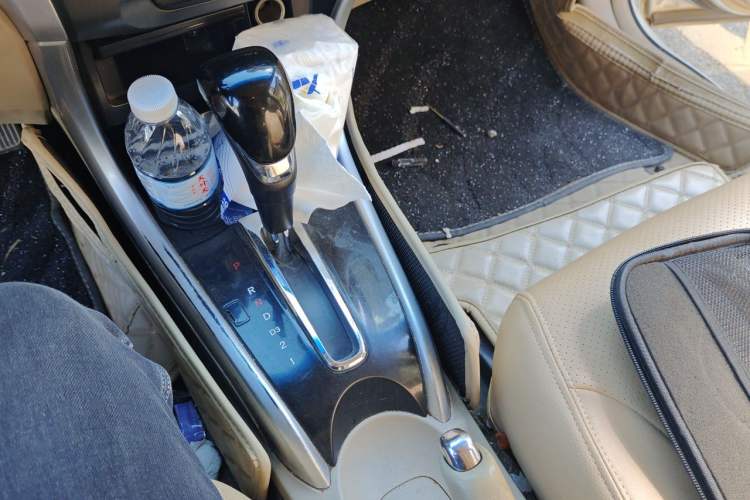 Used Honda Crider 2013 1.8L automatic comfort version Gear Lever