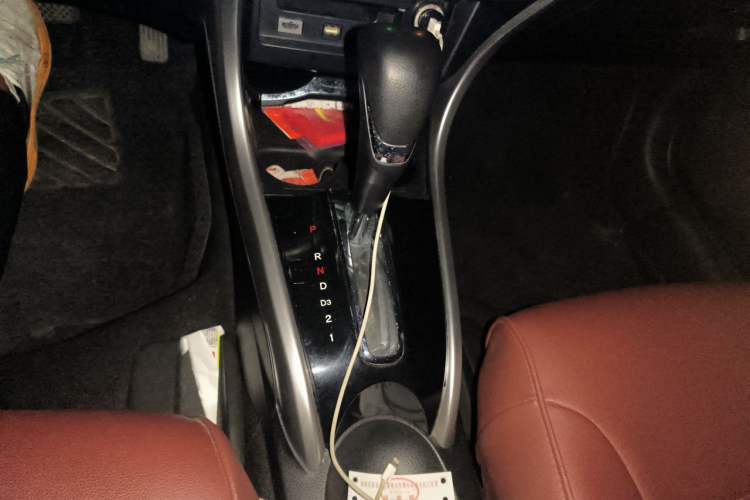 Used Honda Crider 2013 1.8L automatic luxury edition Gear Lever