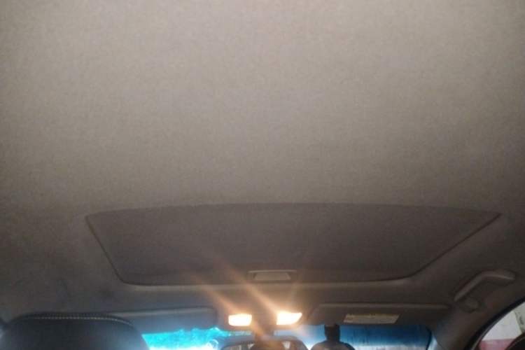 Used Honda Crider 2013 1.8L automatic luxury edition Headliner