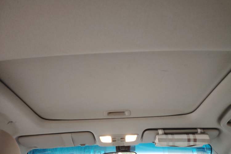 Used Honda Crider 2013 1.8L automatic luxury edition Headliner