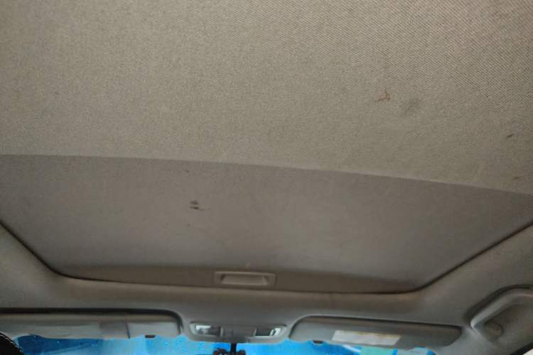 Used Honda Crider 2013 1.8L automatic luxury edition Headliner