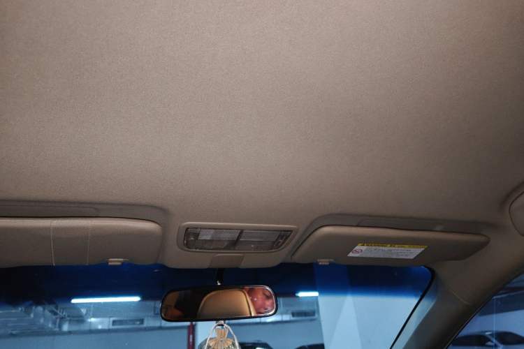 Used Honda Crider 2013 1.8L automatic comfort version Headliner