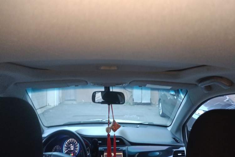 Used Honda Crider 2013 1.8L automatic luxury edition Headliner