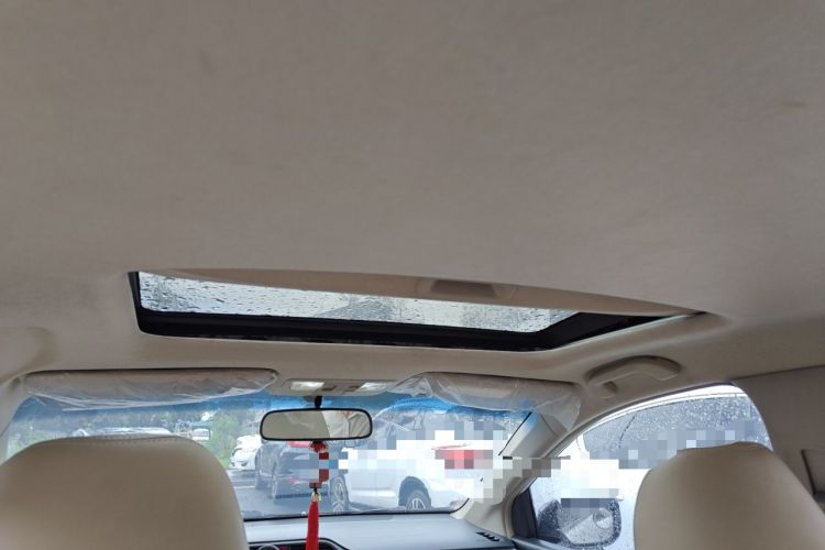 Used Honda Crider 2013 1.8L automatic luxury edition Headliner
