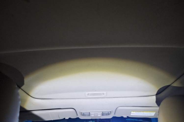 Used Honda Crider 2013 1.8L automatic luxury edition Headliner