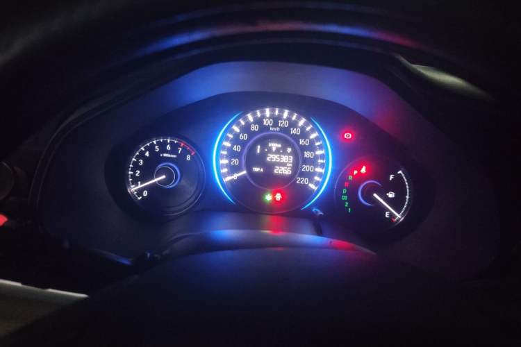 Used Honda Crider 2013 1.8L automatic luxury edition Instrument Cluster