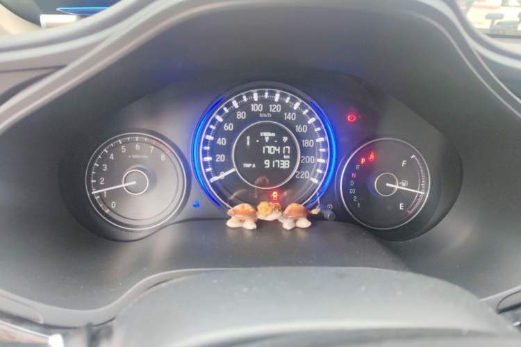 Used Honda Crider 2013 1.8L automatic luxury edition Instrument Cluster