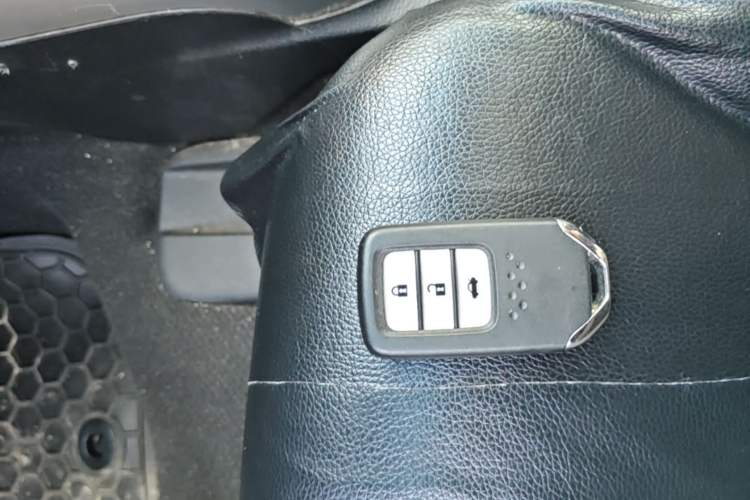 Used Honda Crider 2013 1.8L automatic luxury edition Interior 1