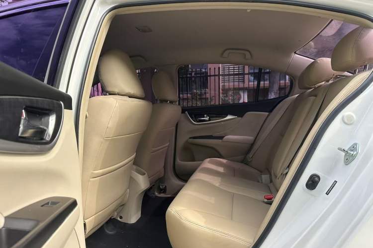 Used Honda Crider 2013 1.8L manual Comfort version Interior 3