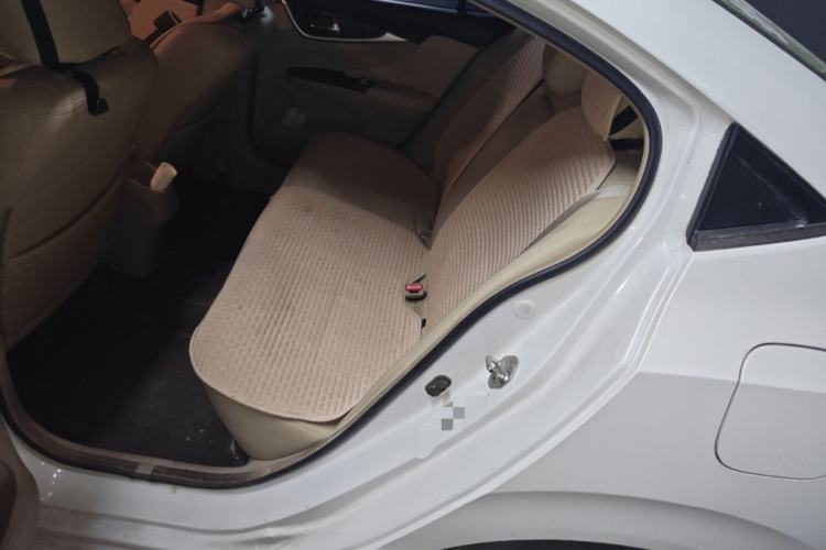 Used Honda Crider 2013 1.8L automatic luxury edition Interior 4