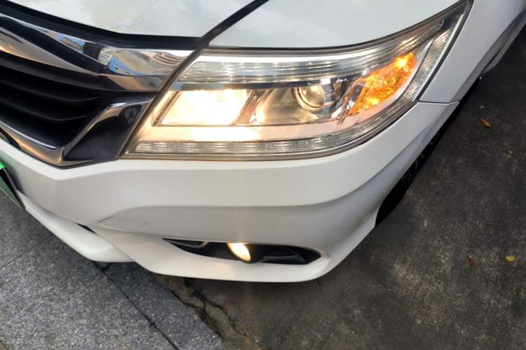 Used Honda Crider 2013 1.8L automatic luxury edition Left Front Headlight