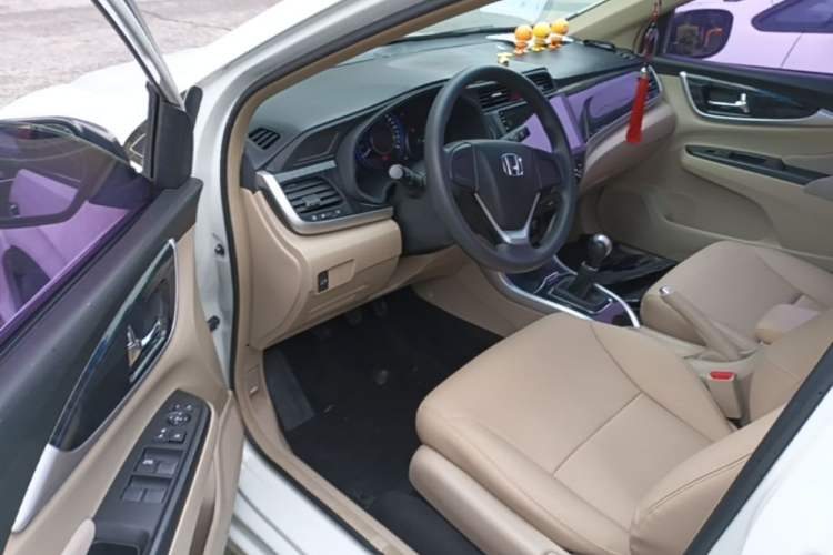 Used Honda Crider 2013 1.8L manual Comfort version Left Front Seat