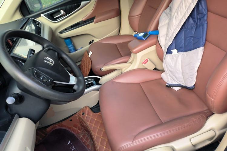 Used Honda Crider 2013 1.8L automatic luxury edition Left Front Seat