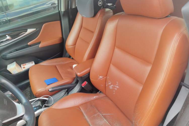 Used Honda Crider 2013 1.8L automatic luxury edition Left Front Seat