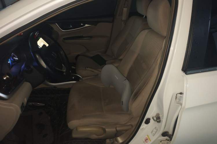 Used Honda Crider 2013 1.8L automatic luxury edition Left Front Seat