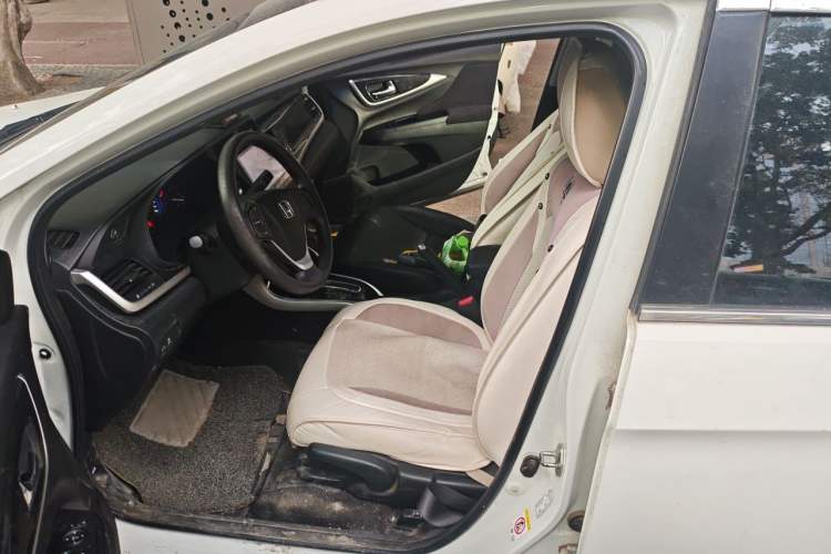 Used Honda Crider 2013 1.8L automatic luxury edition Left Front Seat