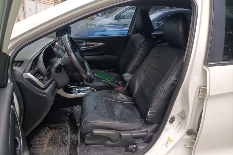 Used Honda Crider 2013 1.8L automatic luxury edition Left Front Seat