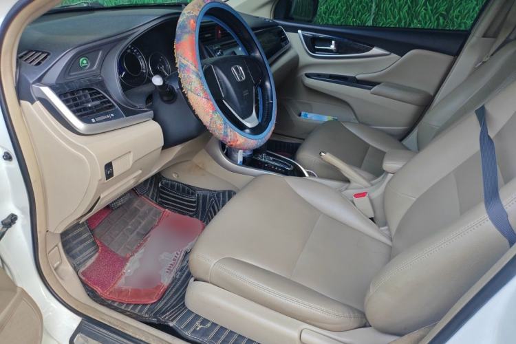 Used Honda Crider 2013 1.8L automatic comfort version Left Front Seat