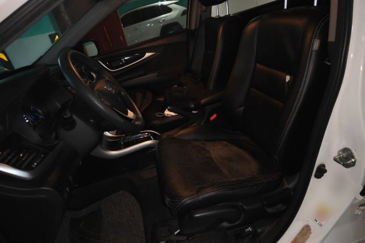 Used Honda Crider 2013 1.8L automatic luxury edition Left Front Seat