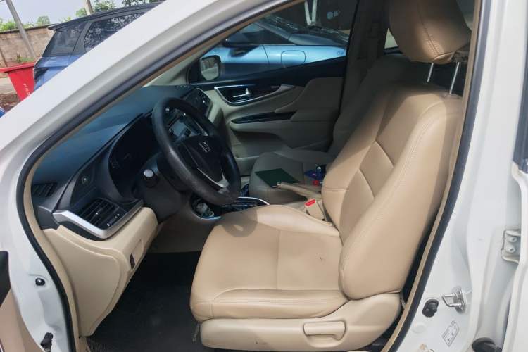 Used Honda Crider 2013 1.8L automatic comfort version Left Front Seat