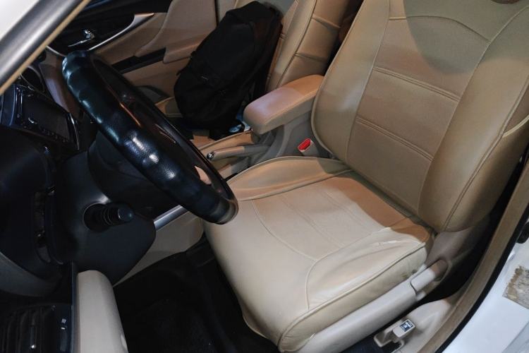 Used Honda Crider 2013 1.8L automatic comfort version Left Front Seat