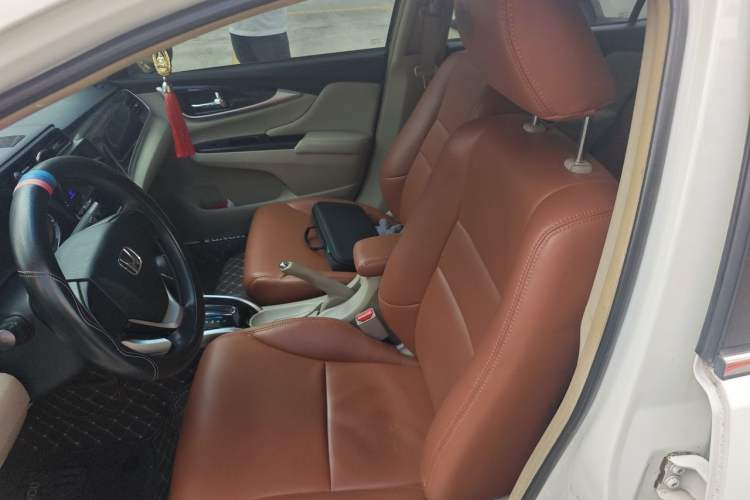 Used Honda Crider 2013 1.8L automatic comfort version Left Front Seat