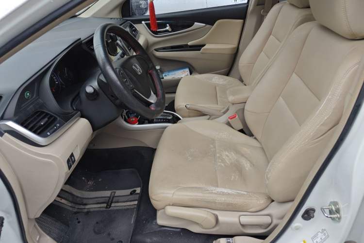 Used Honda Crider 2013 1.8L automatic luxury edition Left Front Seat