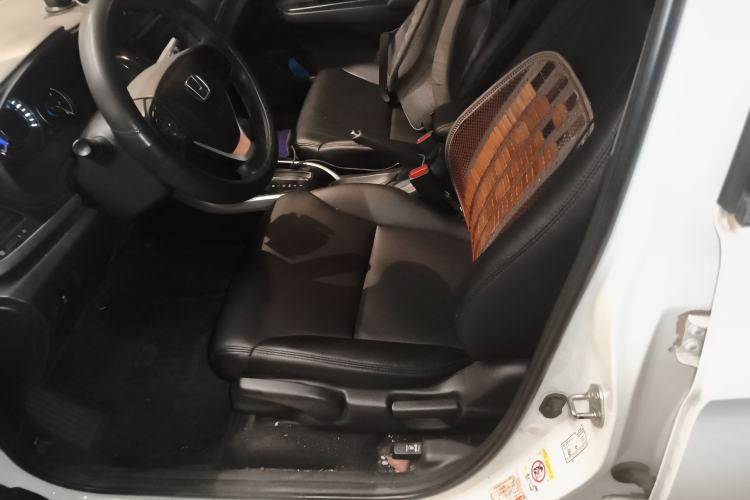 Used Honda Crider 2013 1.8L automatic luxury edition Left Front Seat