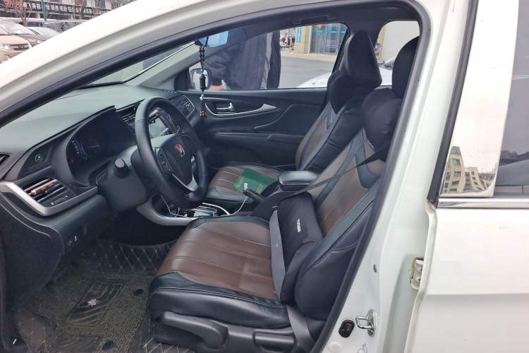 Used Honda Crider 2013 1.8L automatic luxury edition Left Front Seat