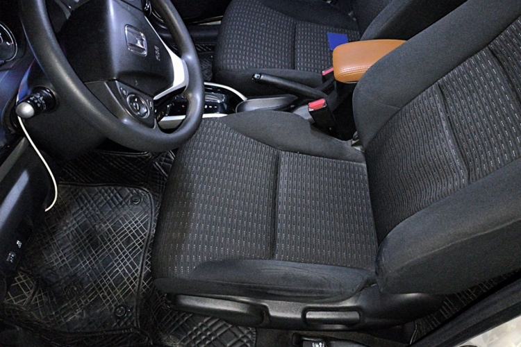 Used Honda Crider 2013 1.8L automatic luxury edition Left Front Seat