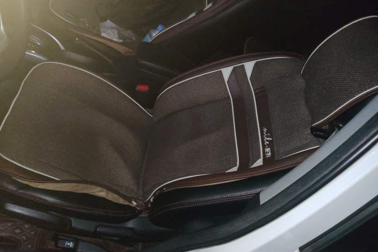 Used Honda Crider 2013 1.8L automatic luxury edition Left Front Seat