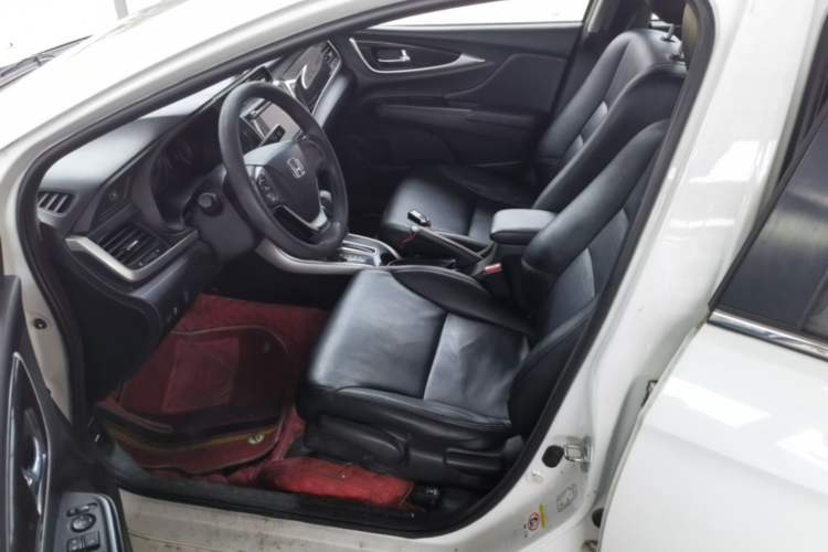 Used Honda Crider 2013 1.8L automatic luxury edition Left Front Seat