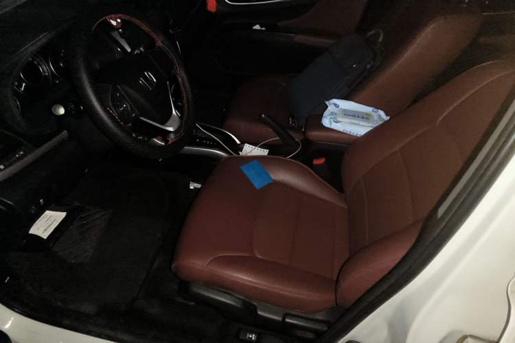 Used Honda Crider 2013 1.8L automatic luxury edition Left Front Seat